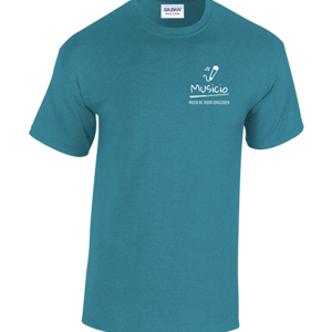 Maak deel uit van de opwinding rond de musical "Kabaal", gepresenteerd door de energieke groep Musicio uit Tilburg Reeshof, met dit exclusieve T-shirt! Dit item is de perfecte manier om jouw betrokkenheid bij deze meeslepende productie te tonen en een blijvende herinnering mee naar huis te nemen. Het T-shirt heeft een modern ontwerp met het opvallende "Kabaal" logo, inclusief de jaren 2024-2025, en is een must-have voor iedere fan. HB-Creations | Rijen bedrukt deze T-shirts.